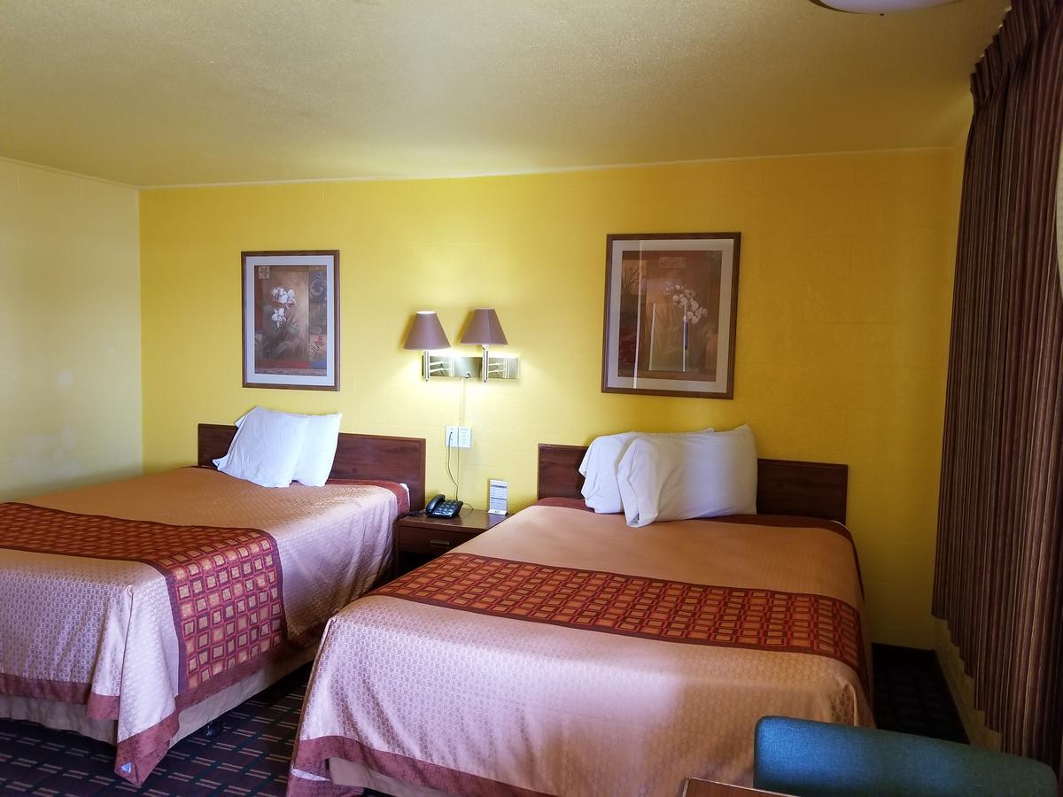 Motel 7 ローリンズ エクステリア 写真